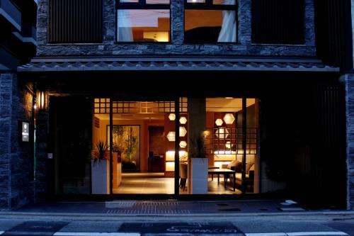 Фотография гостиницы Kyoto Shinmachi Rokkaku Hotel grandereverie