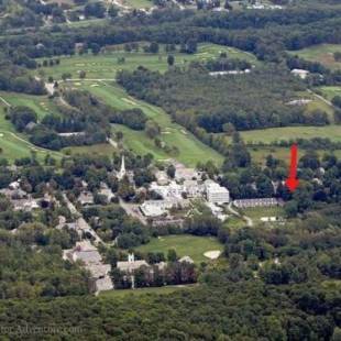 Фотографии гостевого дома
Postcard Perfect Mansion in Manchester Village