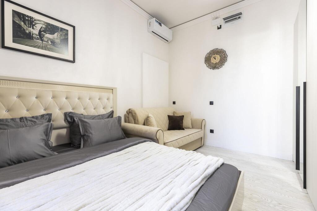 Фотография квартиры DeRent Aparts (ДеРент Апартс) на набережной канала Грибоедова 42