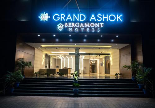 Фотография гостиницы Grand Ashok