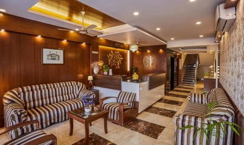 Фотография гостиницы Treebo Trend Grand Legacy Elite GMS Road