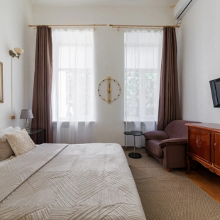 Фотография квартиры Апартаменты 4 спальни на Владимирском