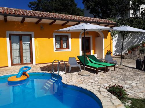 Фотография гостевого дома Family friendly house with a swimming pool Ripenda Verbanci, Labin - 16583