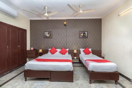 Фотография гостиницы FabExpress Nestlay Rooms