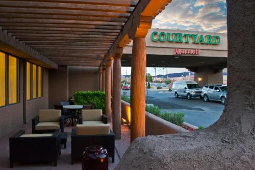 Фотография гостиницы Courtyard Santa Fe