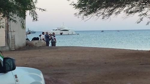 Фотография кемпинга Caravan In the Desert