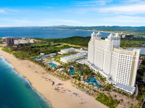 Фотография гостиницы Riu Emerald Bay - All Inclusive