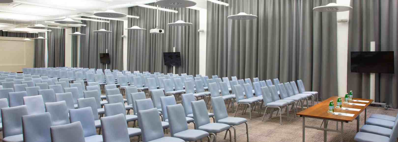 Фотография конференц-зала Крестовский