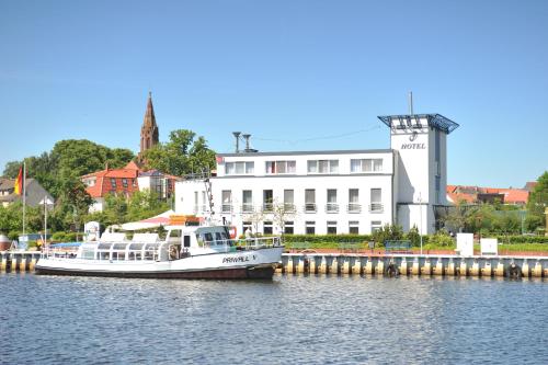 Фотография гостиницы HafenHotel PommernYacht
