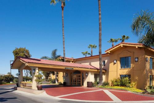 Фотографии гостиницы 
            La Quinta Inn by Wyndham Costa Mesa Orange County