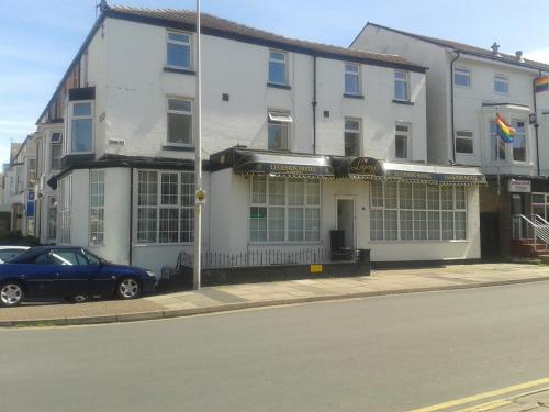 Фотография гостиницы Legends Hotel