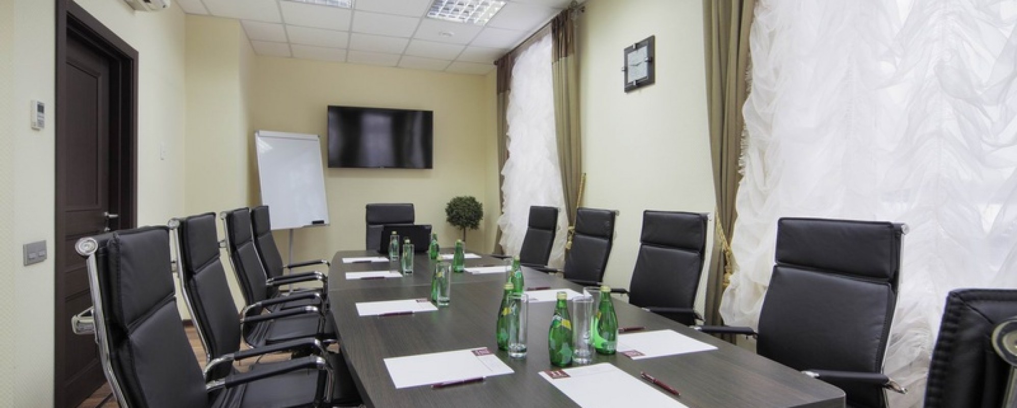 Фотографии комнаты для переговоров Пале Рояль на 20 мест