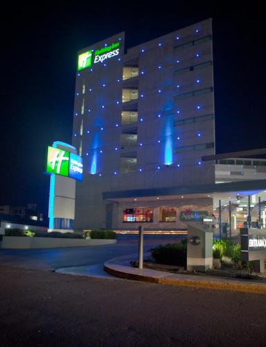 Фотография гостиницы Holiday Inn Express Toluca Galerias Metepec, an IHG Hotel