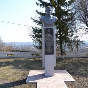 Фотография памятника Памятник И.Г. Старинову
