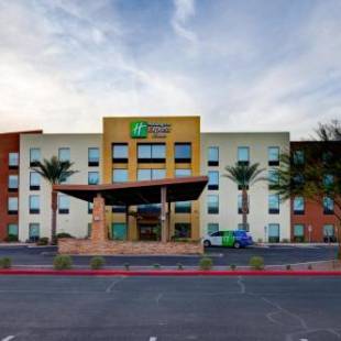 Фотографии гостиницы 
            Holiday Inn Express & Suites - Phoenix North - Scottsdale, an IHG Hotel
