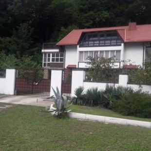 Фотография гостевого дома Домик на Черноморской