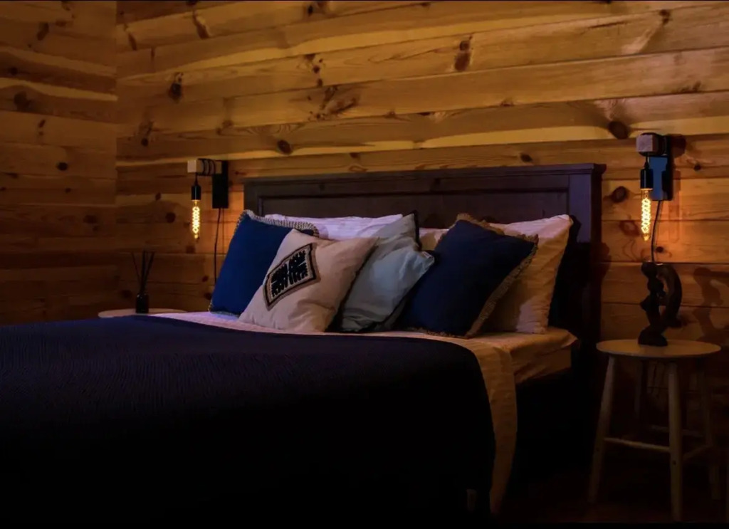 Фотография Коттеджа Частный дом Дом в соснах