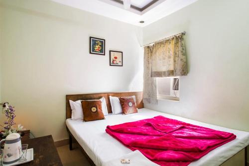 Фотография гостиницы Hotel R K Excellency