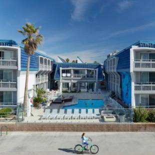 Фотографии гостиницы
Blue Sea Beach Hotel