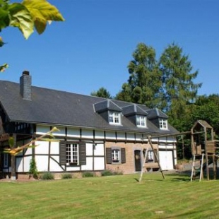 Фотография гостевого дома Charming half-timbered house with a whirlpool in quiet surroundings