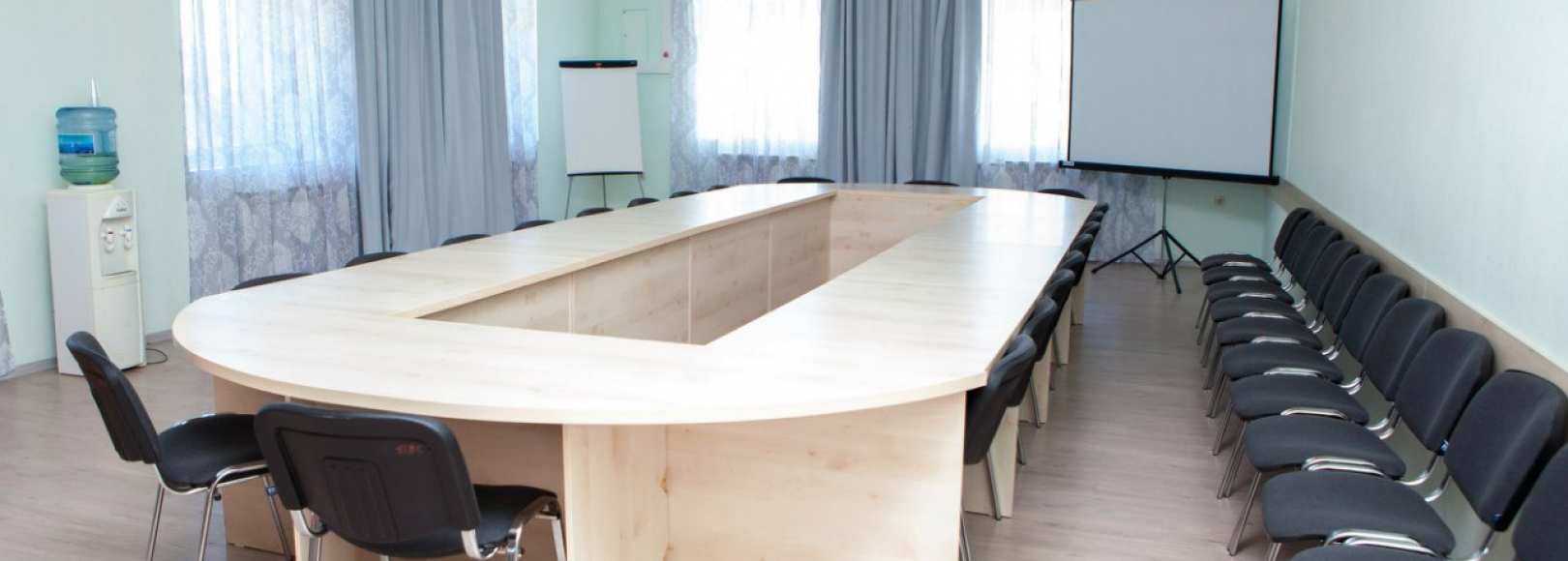 Фотография конференц-зала Ласточка на 40 человек