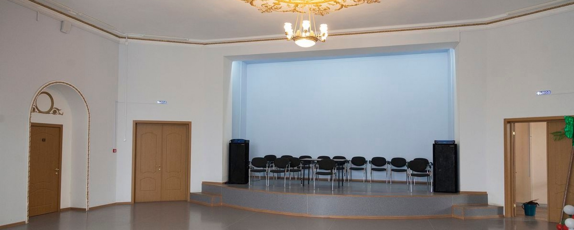 Фотографии концертного зала Малый зал ДК Нефтяник