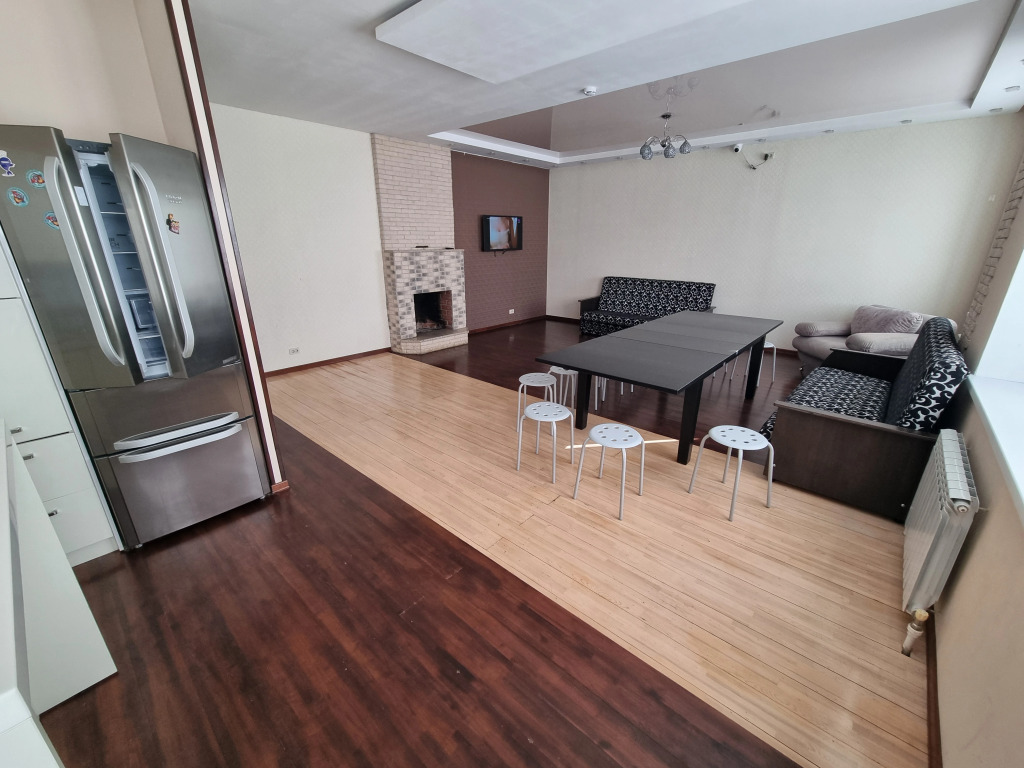 Фотография квартиры Апартаменты 5-комнатные в Гостевом Доме Домашний