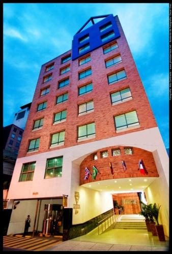 Фотография гостиницы Hotel Internacional La Triada by DOT Urban