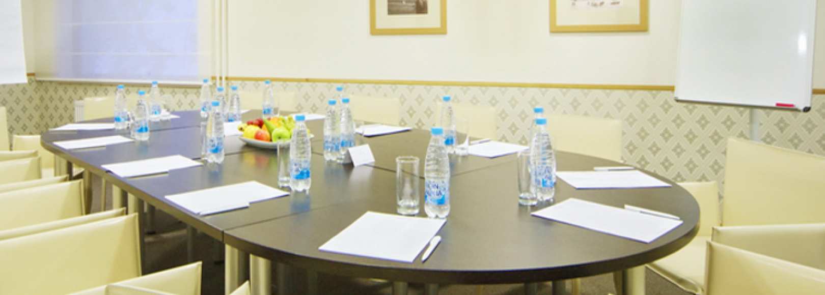 Фотография конференц-зала Бастиа