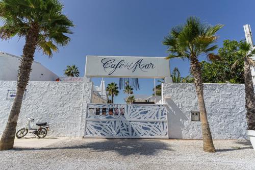 Фотографии гостевого дома 
            Hostal Discoteca Café Del Mar