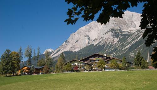 Фотография гостиницы Almfrieden Hotel & Romantikchalet