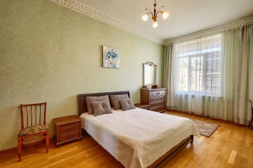 Фотографии квартиры 
            Apartment near Lva Tolstoho Square