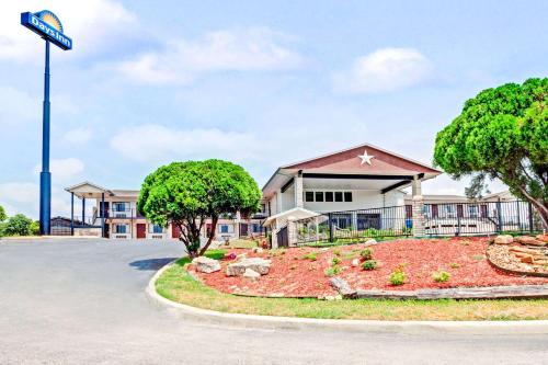 Фотография гостиницы Days Inn by Wyndham Boerne