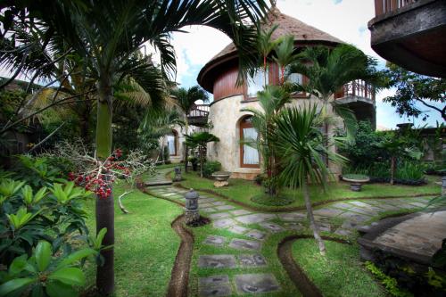 Фотографии базы отдыха
Dewani Villa Resort