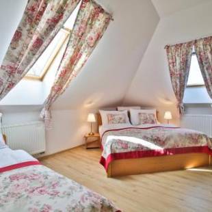 Фотографии гостевого дома
Penzion Karlštejn