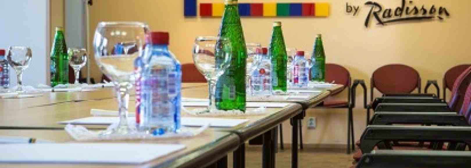 Фотография конференц-зала Ротари