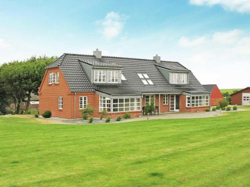 Фотография гостевого дома Seven-Bedroom Holiday home in Hurup Thy 2