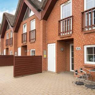 Фотографии гостевого дома
Three-Bedroom Holiday home in Rømø 5