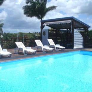 Фотографии гостевого дома
Maison de 3 chambres avec piscine partagee jardin clos et wifi a Sainte Anne a 3 km de la plage