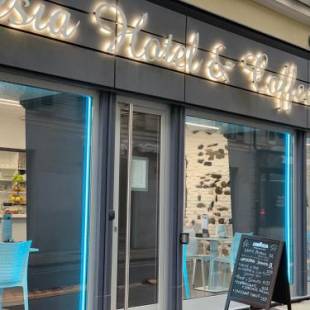 Фотографии гостиницы
Adalesia Hotel & Coffee