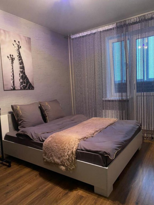 Фотографии квартиры
Апартаменты Революции 1905 года 31Д