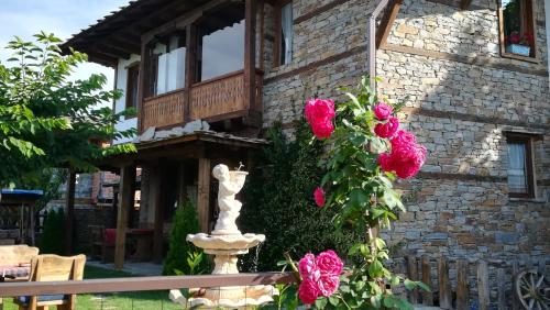 Фотография гостевого дома Семеен Хотел Скендерова Къща