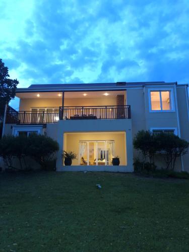 Фотография гостевого дома Ashford House