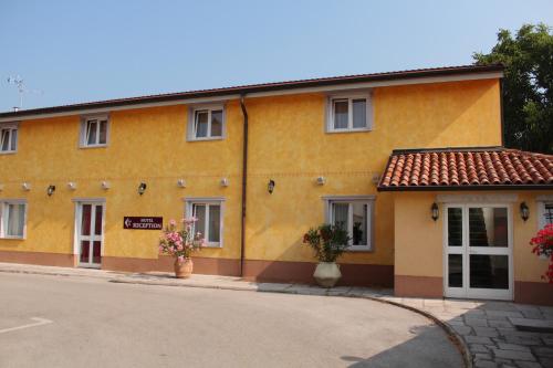 Фотография гостиницы Hotel Grahor Depandance