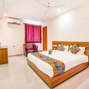 Фотографии гостиницы
FabHotel Thejas Paaradise Coimbatore International Airport - Fully Vaccinated Staff