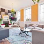 Фотография гостевого дома The Wonderland Townhouse - Alice in Wonderland 7BDR Home