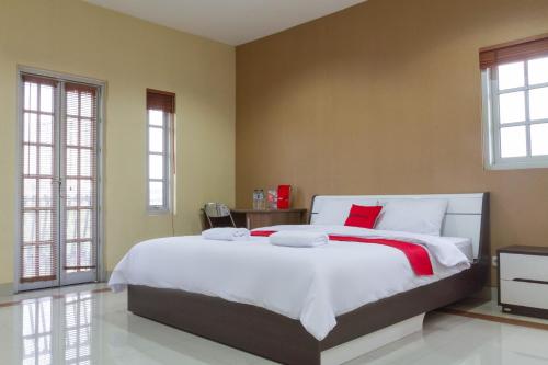 Фотография гостиницы RedDoorz @ Malabar Street