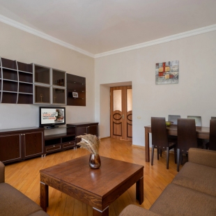 Фотография квартиры Апартаменты  с 2 спальнями KeyGo 0184 около Ереванского Оперного Театра