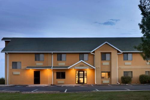 Фотография гостиницы Travelodge by Wyndham Marysville