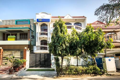 Фотография гостиницы FabExpress IVY Inn Sector 35